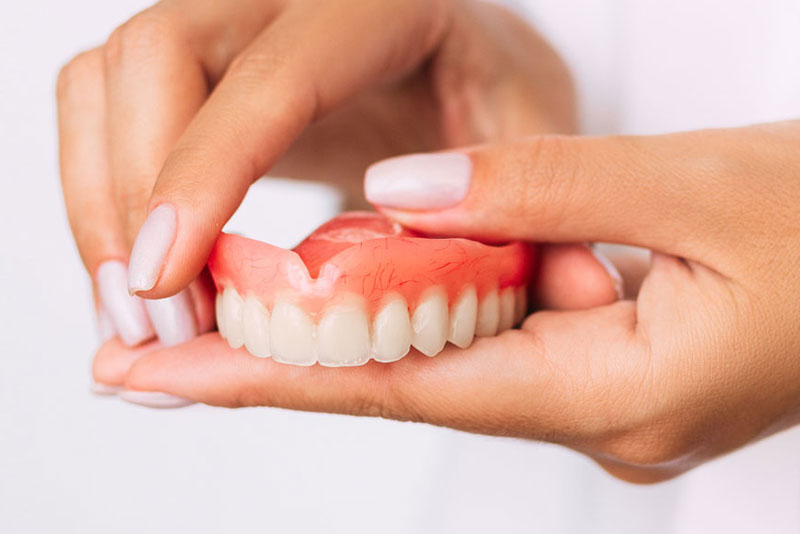 dentures-model-1 dentures model