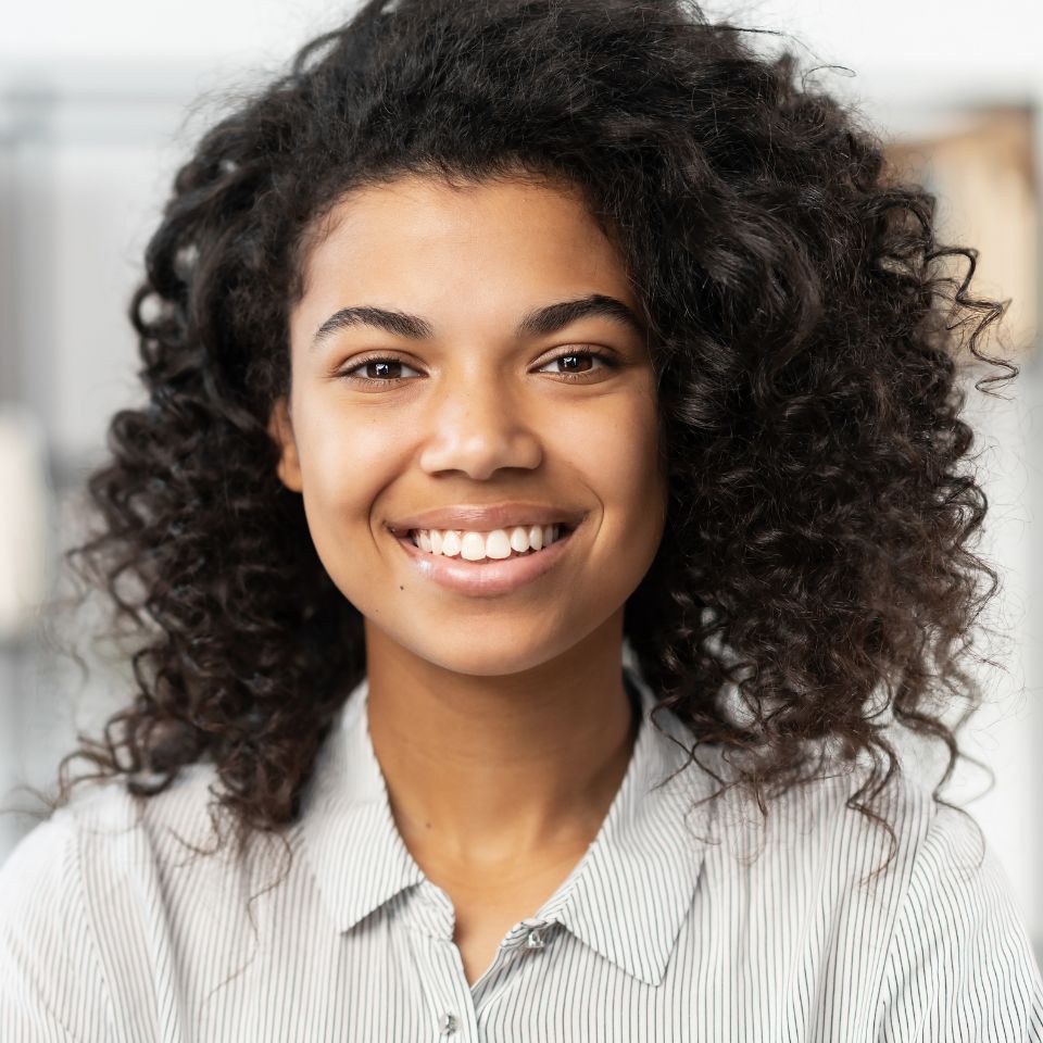 Invisalign woman Smile (960 x 960 px) woman smiling